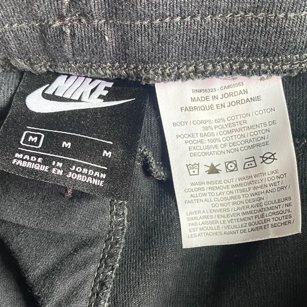 Nike Men's Dark Gray Joggers - Picture 2 of 5